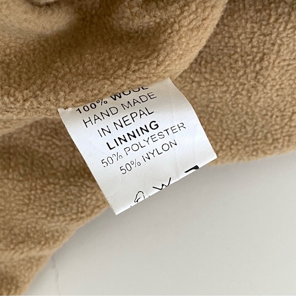 Handmade Nepal 100% Wool Giraffe Animal Hat for Kids - Picture 6 of 6